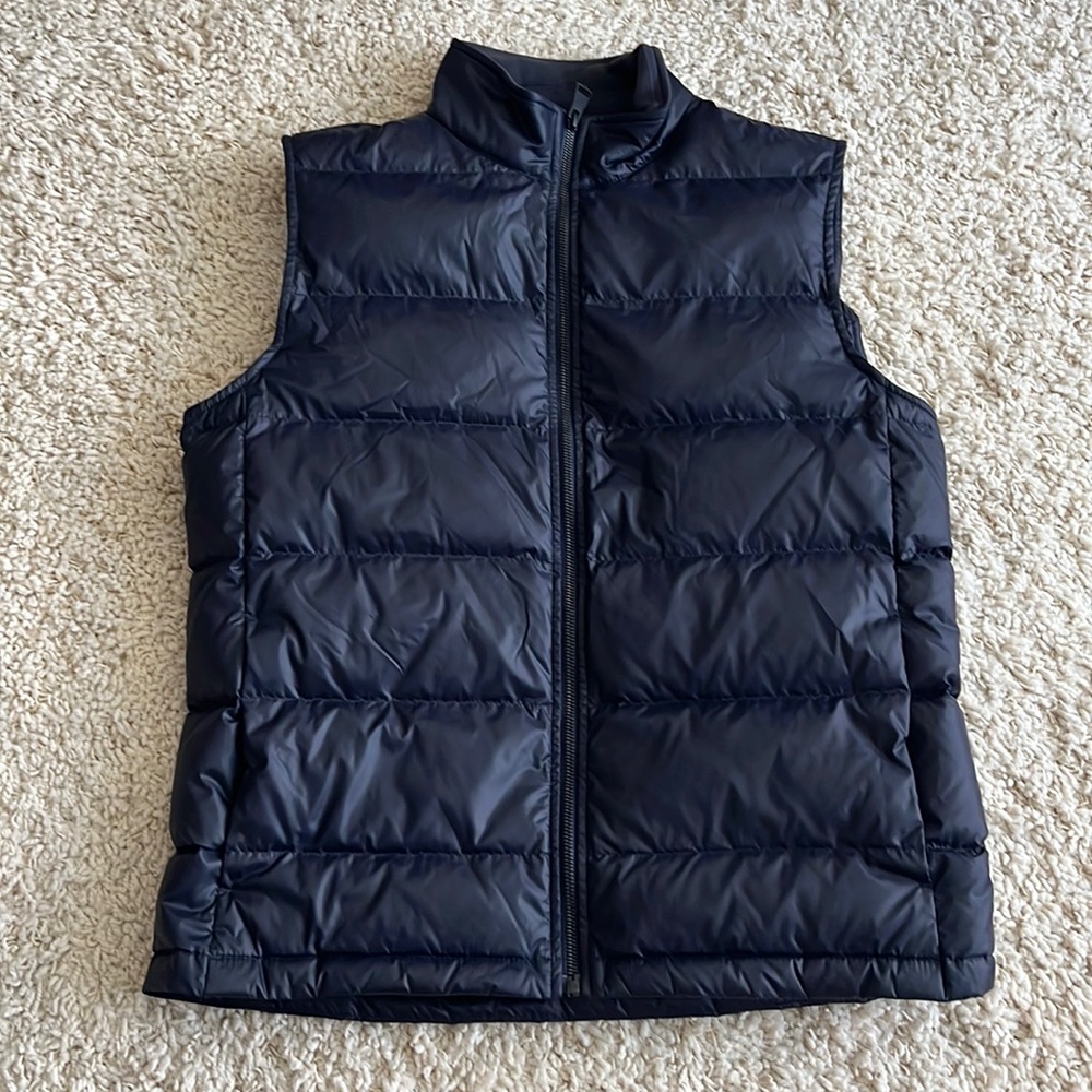 Navy Brooks Brothers puffer vest